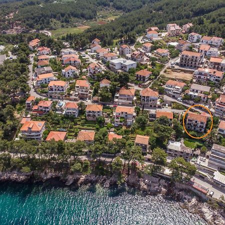 Apartments And Room Caric Елса Экстерьер фото